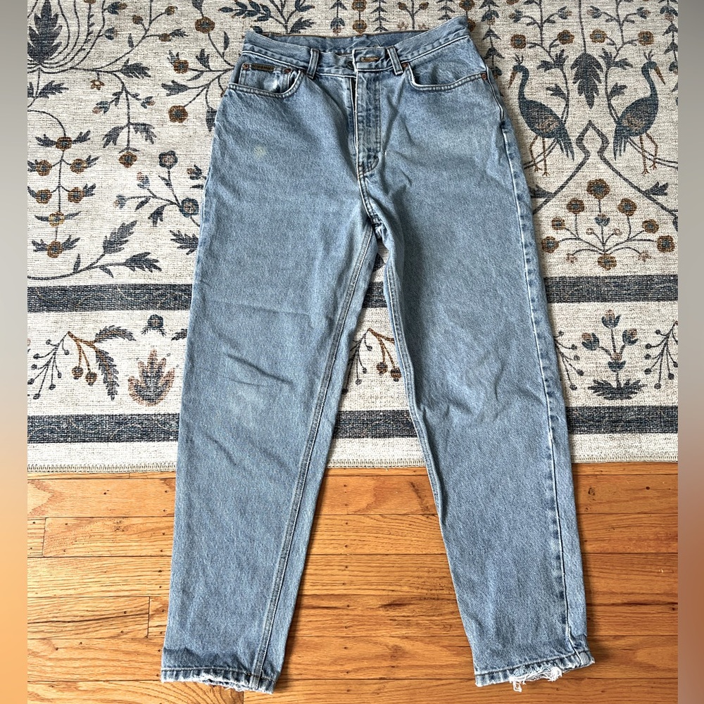 Vintage 90’s Calvin Klein jeans Says size 10, but 28x26 so probably like a 4-6
